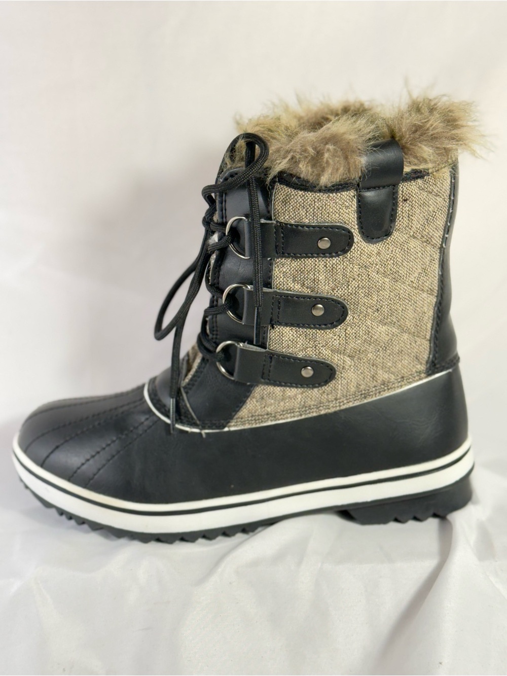 Mishansha duck boot size 9 Women's Black and Tan Faux Fur Winter Lace-Up Boot